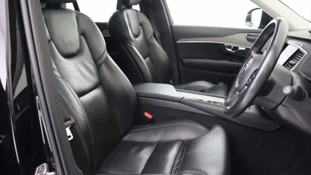 Vehicle Thumbnail 16
