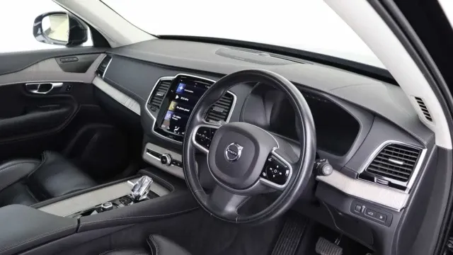 Vehicle Thumbnail 34