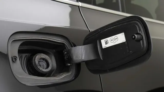 Vehicle Thumbnail 36