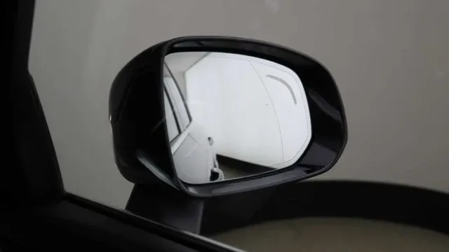 Vehicle Thumbnail 62