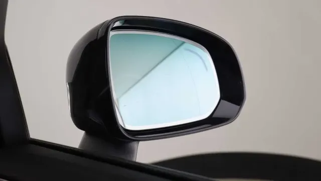 Vehicle Thumbnail 10