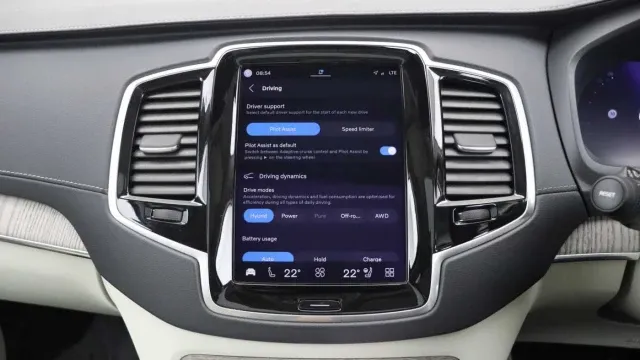 Vehicle Thumbnail 18