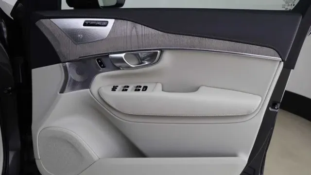 Vehicle Thumbnail 29