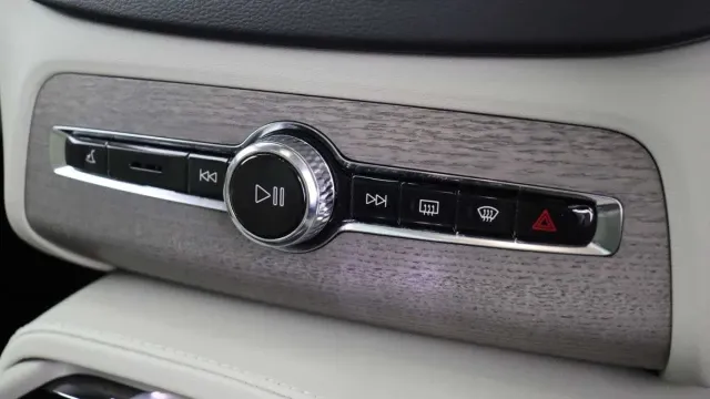 Vehicle Thumbnail 39