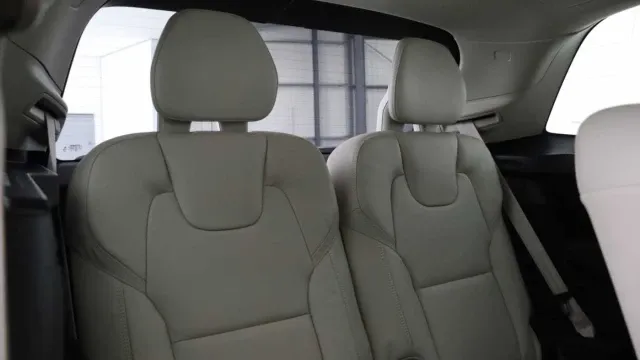 Vehicle Thumbnail 40