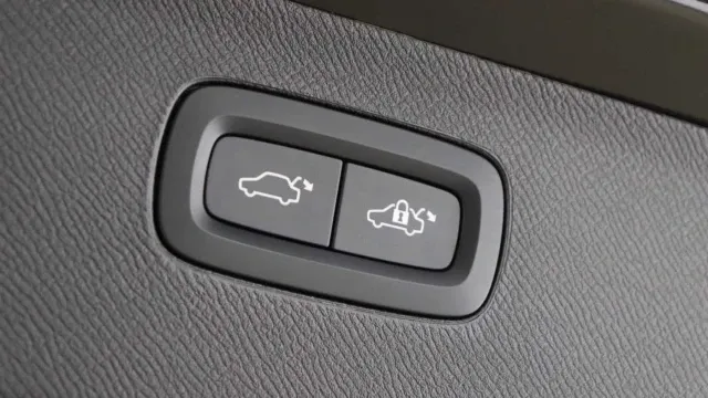 Vehicle Thumbnail 42