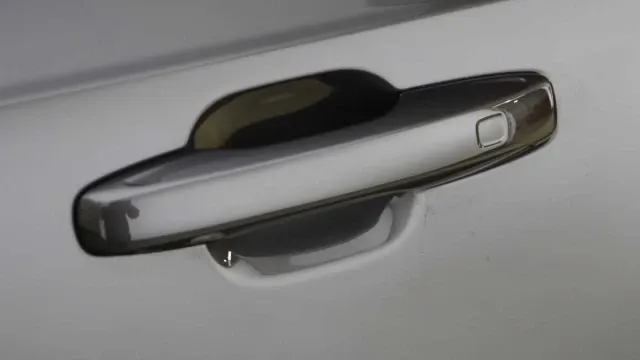 Vehicle Thumbnail 48