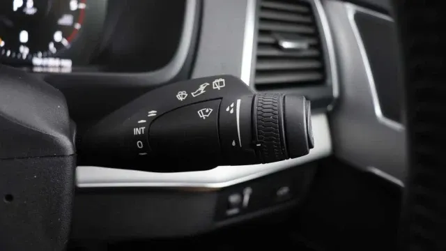 Vehicle Thumbnail 20