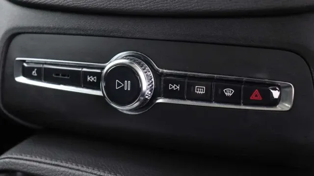 Vehicle Thumbnail 41