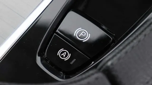Vehicle Thumbnail 42