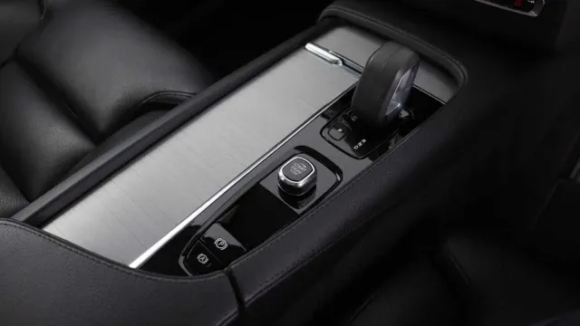 Vehicle Thumbnail 46