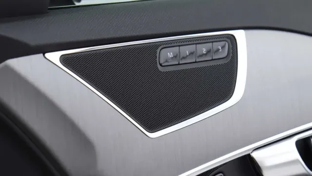 Vehicle Thumbnail 48