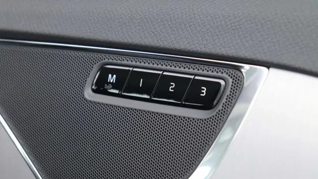 Vehicle Thumbnail 49