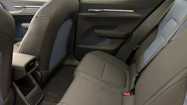 Vehicle Thumbnail 5