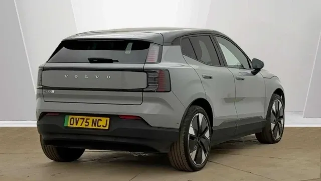 Vehicle Thumbnail 23
