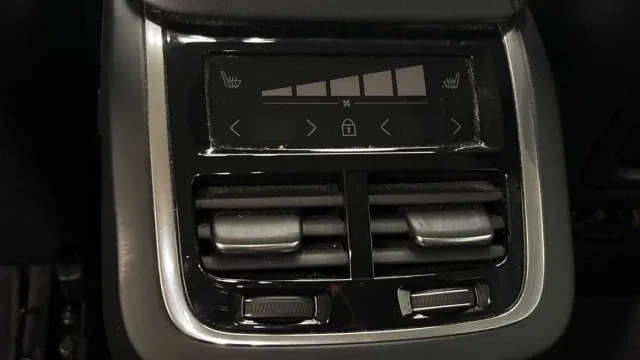 Vehicle Thumbnail 9