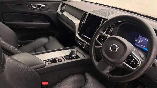 Vehicle Thumbnail 43