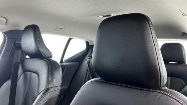 Vehicle Thumbnail 3