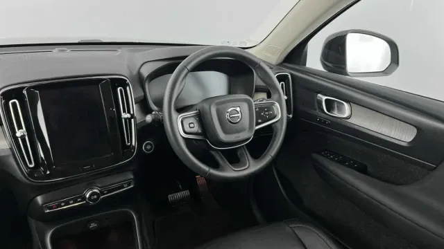 Vehicle Thumbnail 10