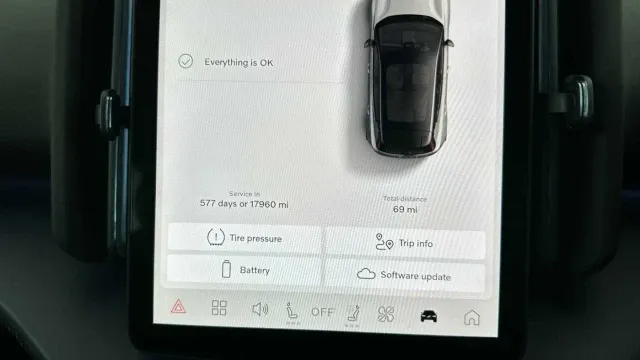 Vehicle Thumbnail 4