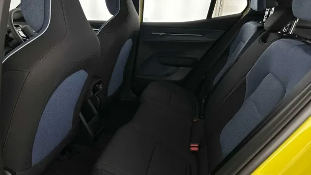 Vehicle Thumbnail 5