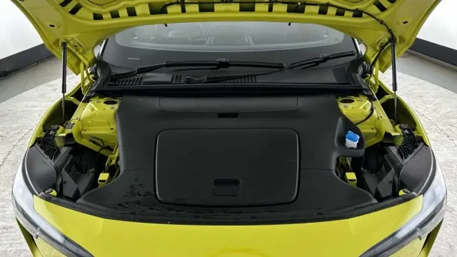 Vehicle Thumbnail 7