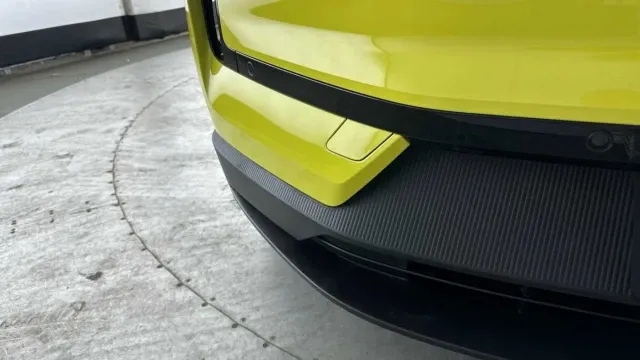 Vehicle Thumbnail 9