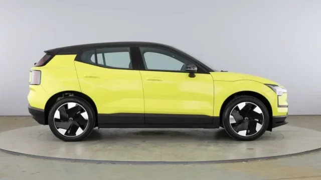 Vehicle Thumbnail 12