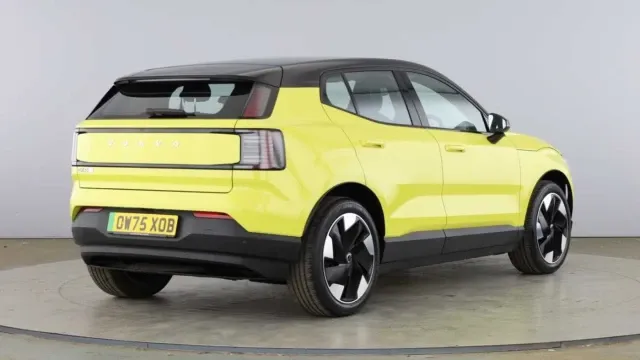 Vehicle Thumbnail 18