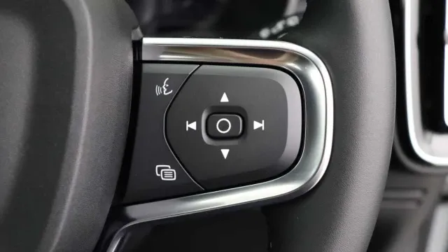 Vehicle Thumbnail 22