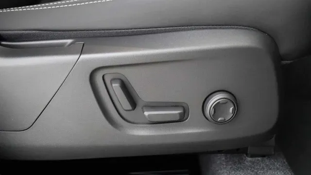 Vehicle Thumbnail 41