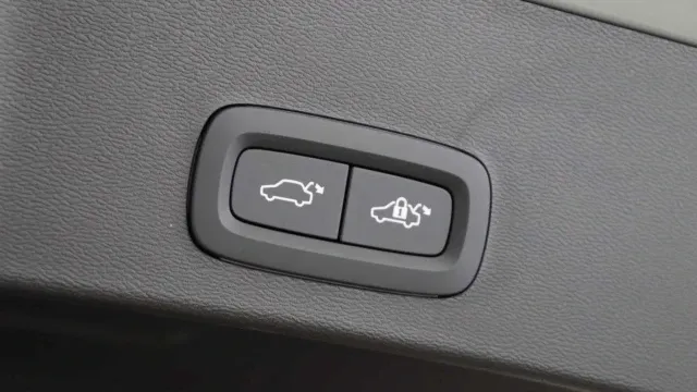 Vehicle Thumbnail 48