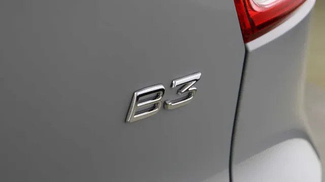 Vehicle Thumbnail 49
