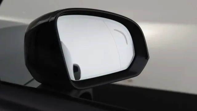 Vehicle Thumbnail 50