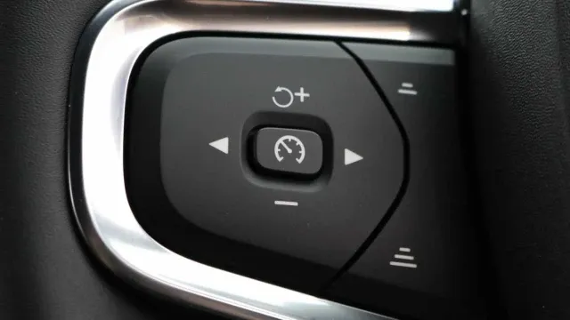 Vehicle Thumbnail 11