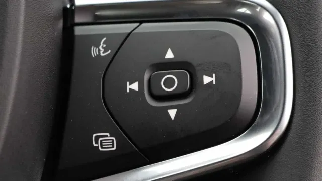 Vehicle Thumbnail 13