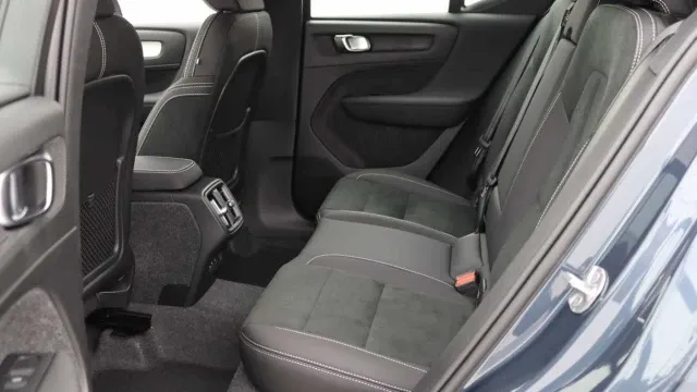 Vehicle Thumbnail 20