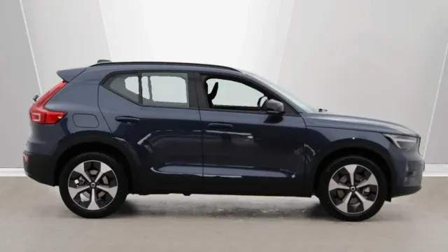 Vehicle Thumbnail 23