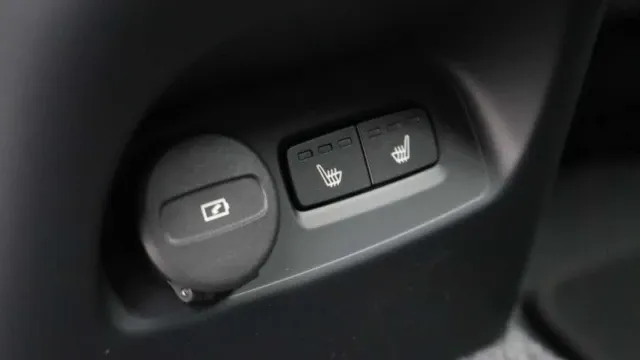 Vehicle Thumbnail 24