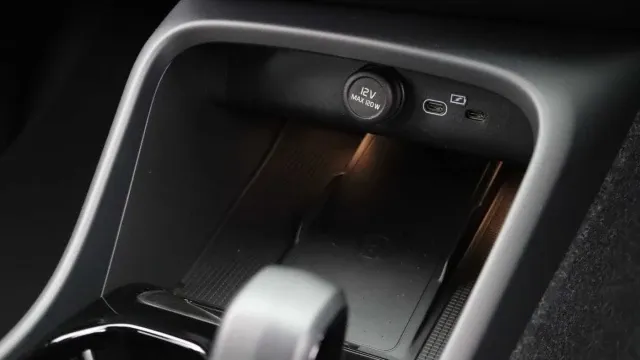 Vehicle Thumbnail 26
