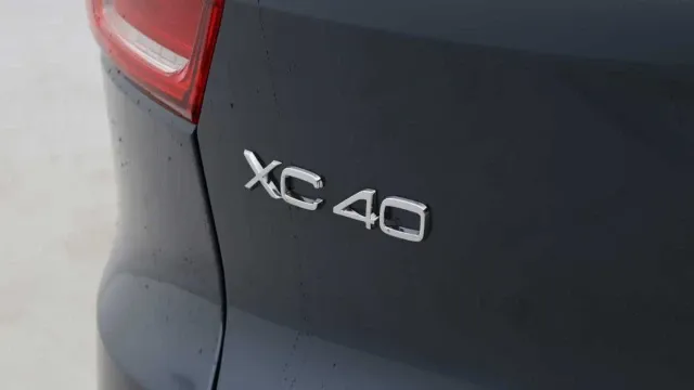 Vehicle Thumbnail 33