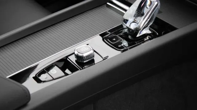 Vehicle Thumbnail 19