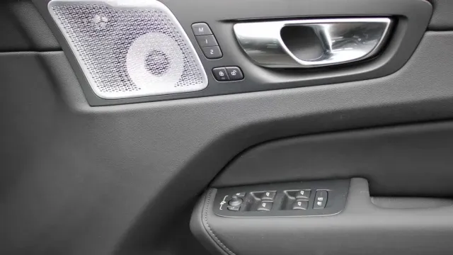 Vehicle Thumbnail 22