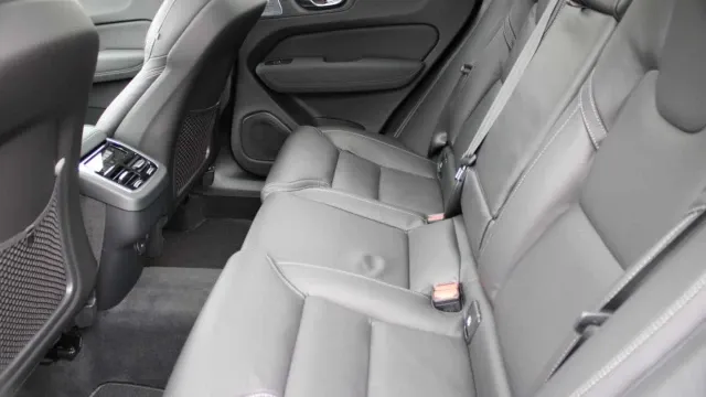 Vehicle Thumbnail 27