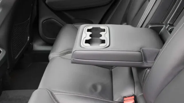 Vehicle Thumbnail 28
