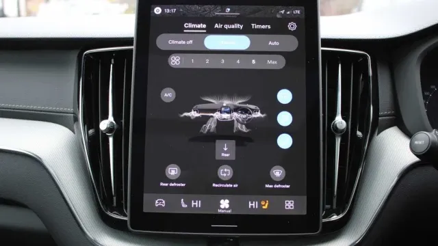 Vehicle Thumbnail 35
