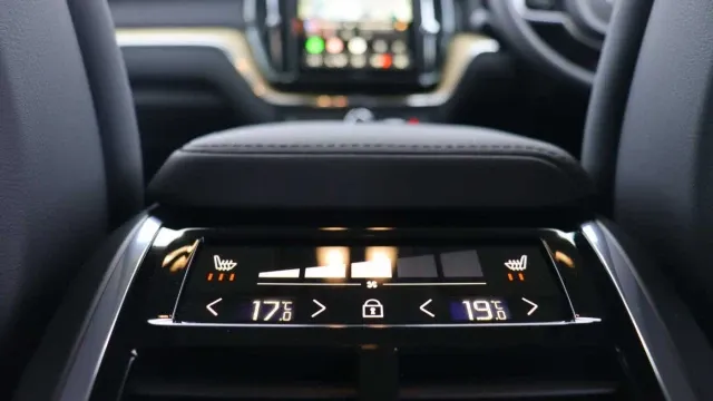 Vehicle Thumbnail 22