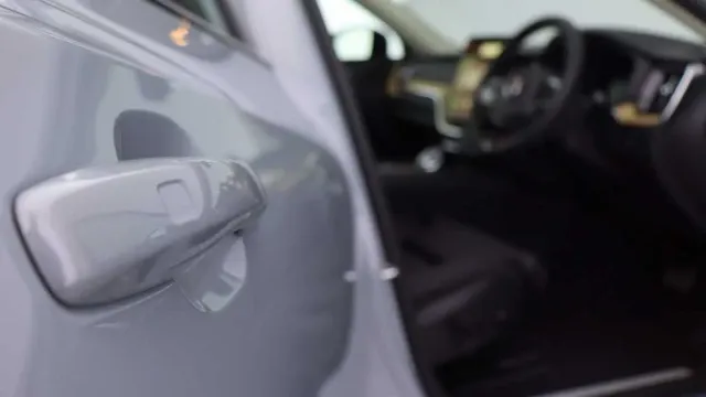 Vehicle Thumbnail 27