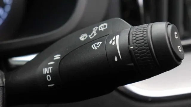 Vehicle Thumbnail 16