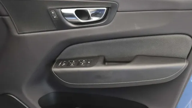 Vehicle Thumbnail 21